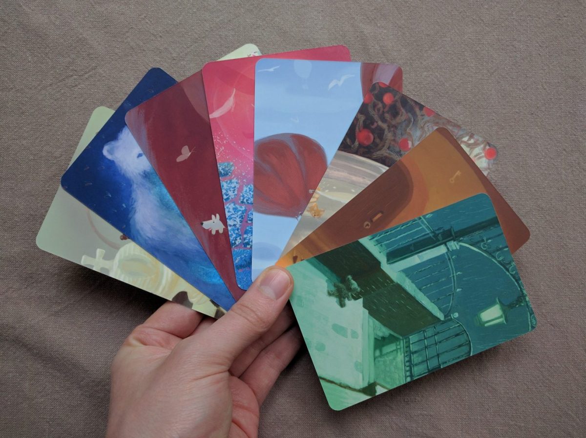 Mysterium hand of cards